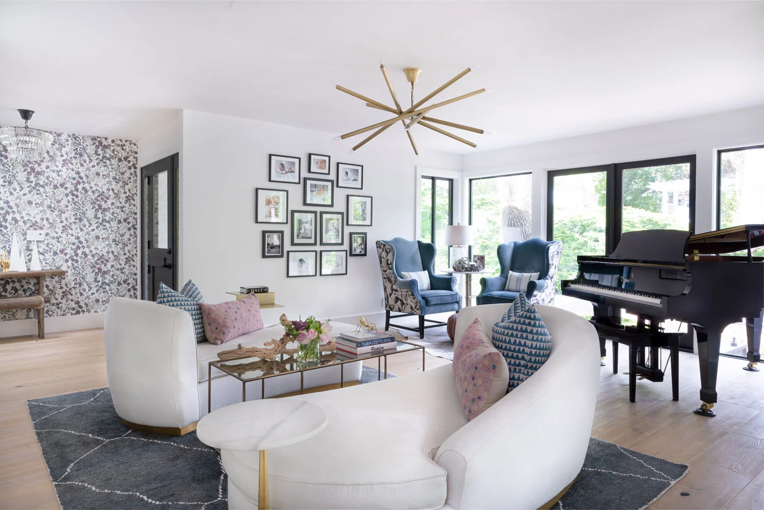 05-06-19-HomeTour-MarcusResidence-04.jpg